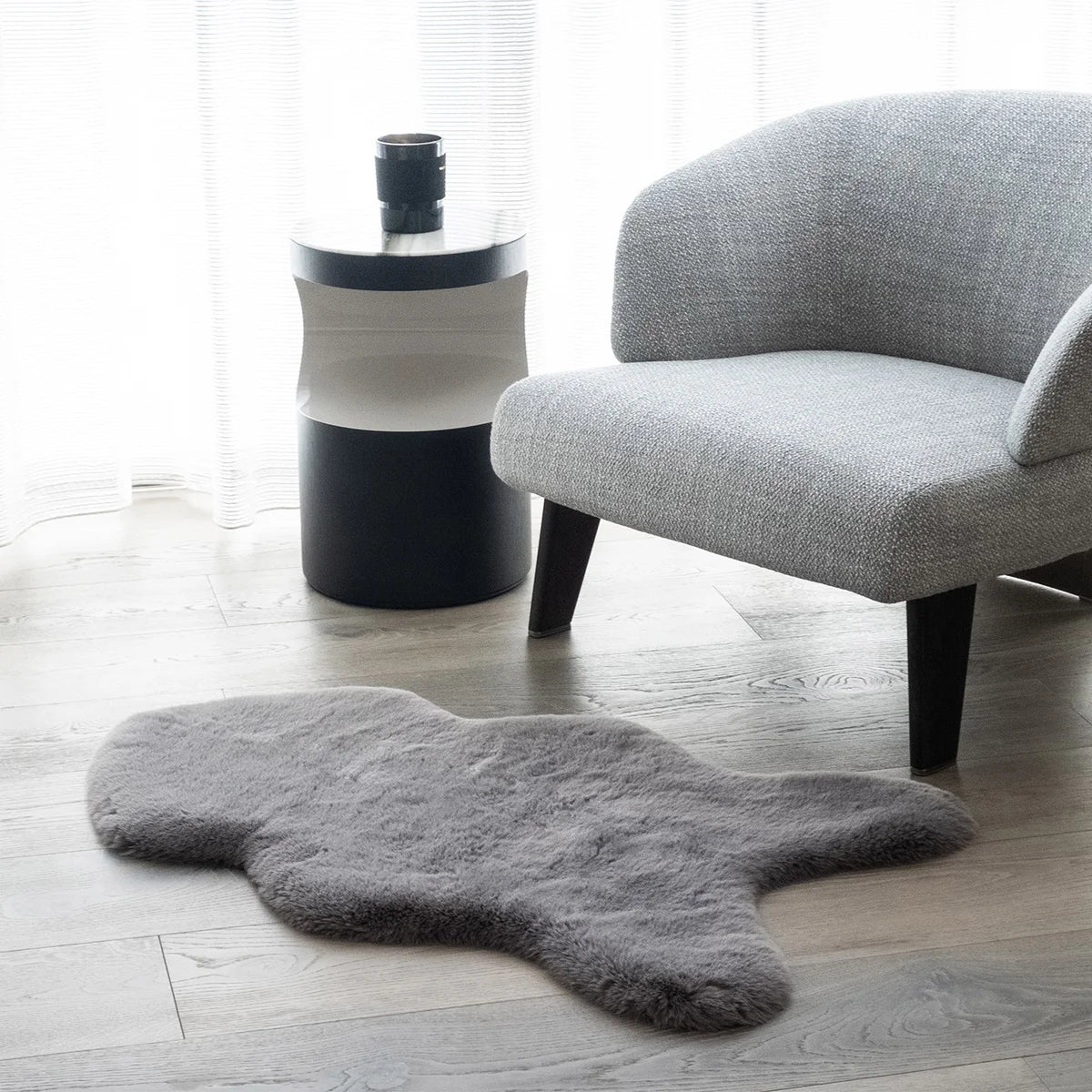 Mon Château Single Faux Fur Rug