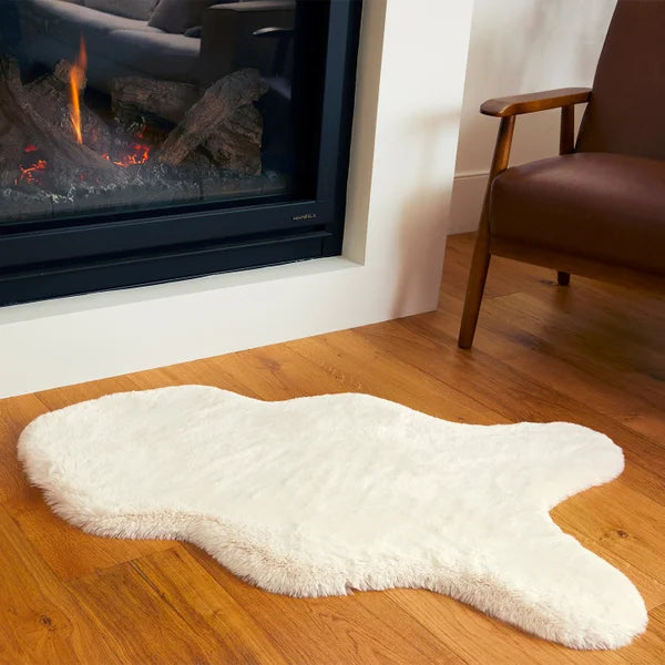 Mon Château Single Faux Fur Rug