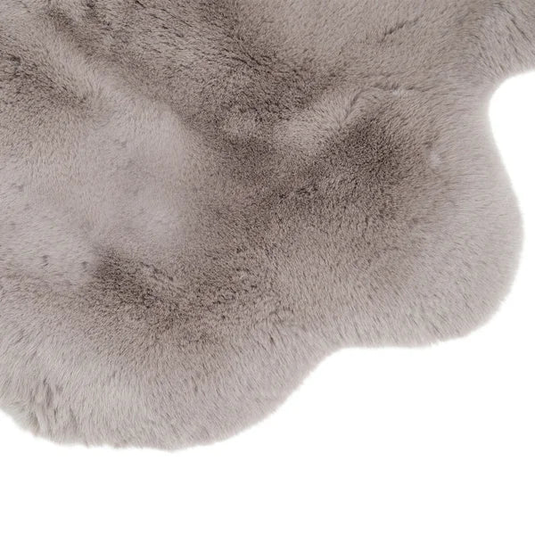 Mon Château Sexto Faux Fur Rug