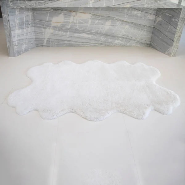 Mon Château Faux Fur Quad Rug