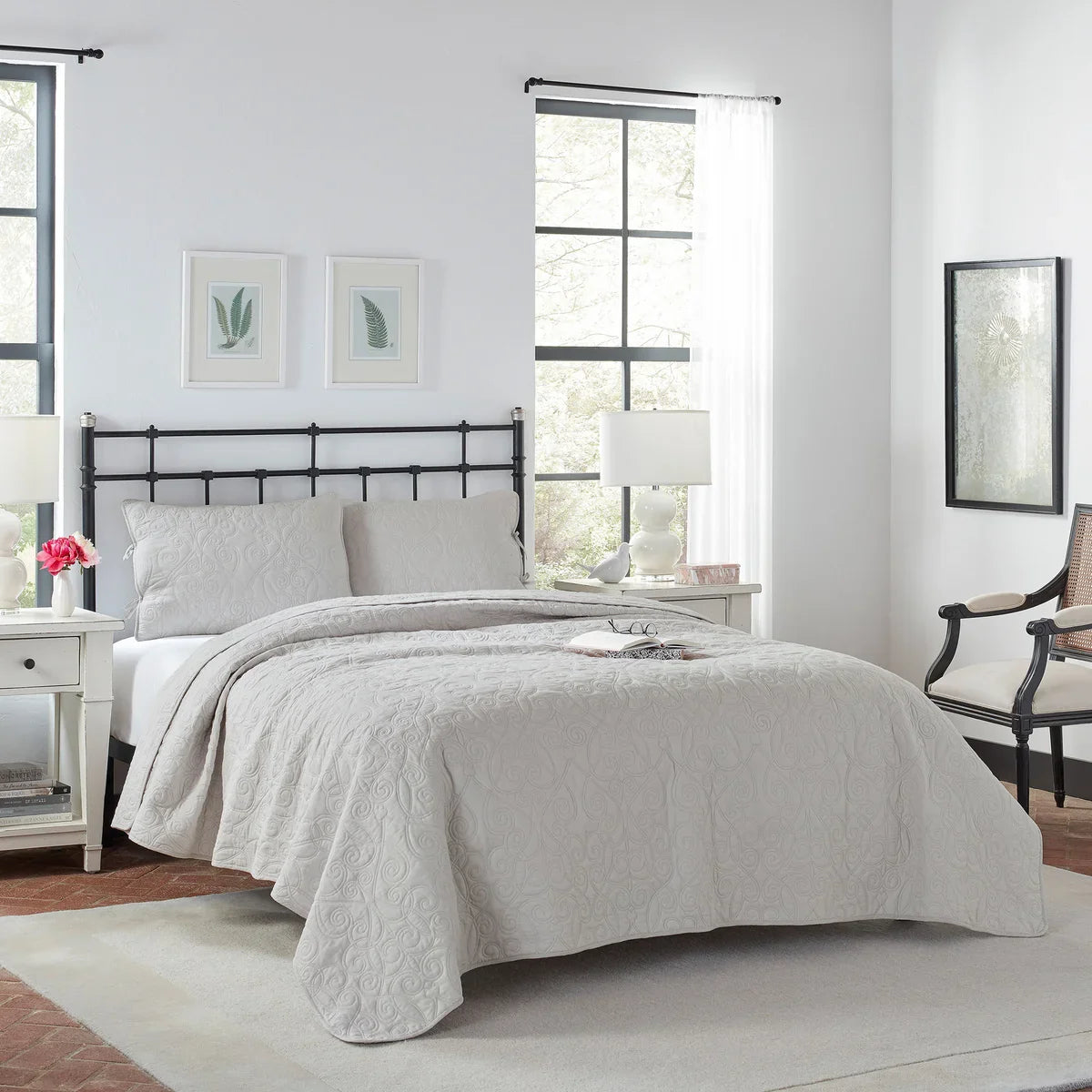 Laura Ashley - Quilt Set