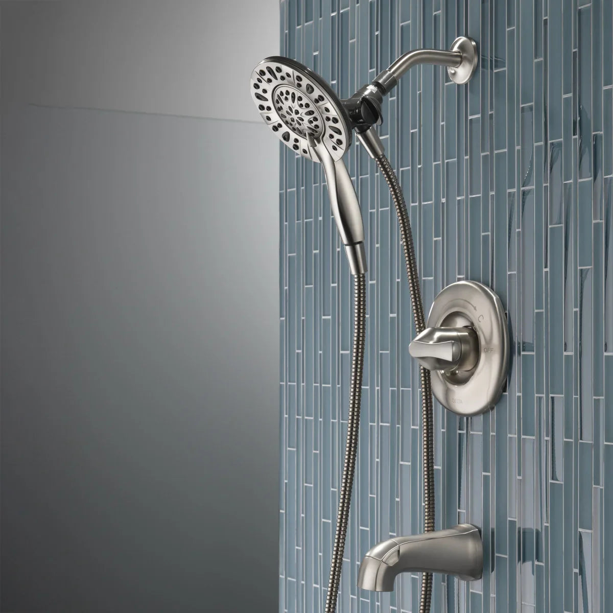 Delta Larkin Single Handle Tub and Shower Faucet