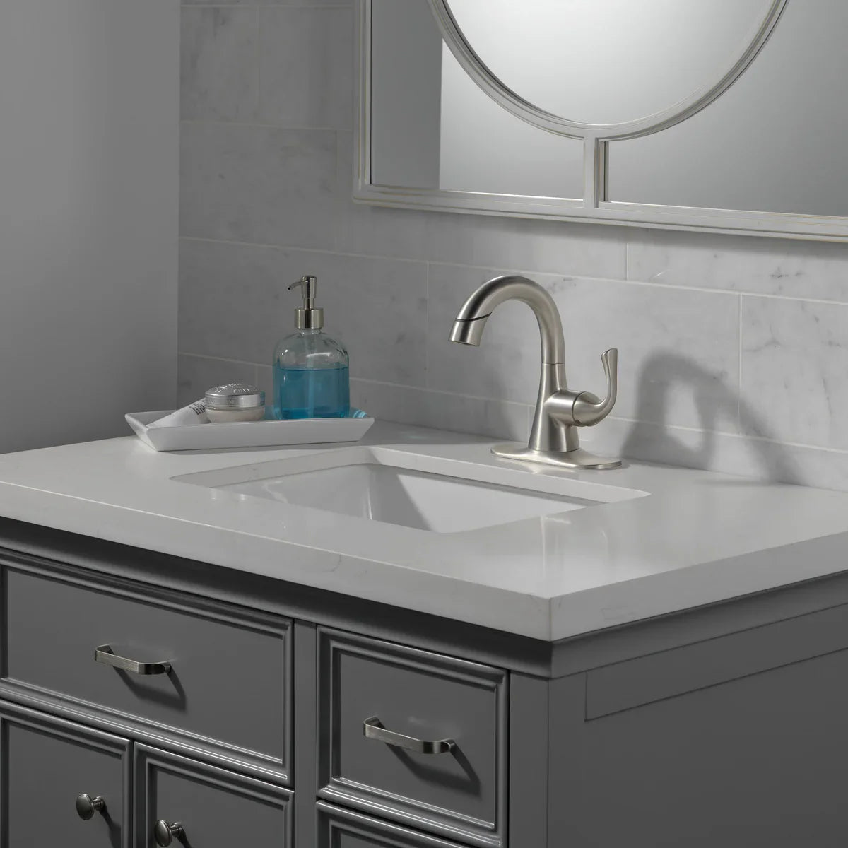 Delta Lampard Single Handle Pull-Down Bathroom Faucet