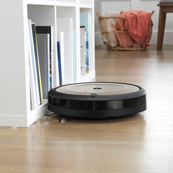 iRobot Roomba i1 Robot Vacuum With Bonus Virtual Wall