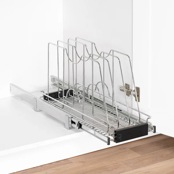 Richelieu Adjustable Pull-Out Pan Divider
