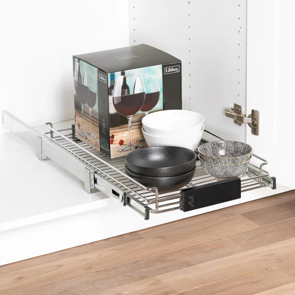 Richelieu Adjustable Pull-Out Pan Divider