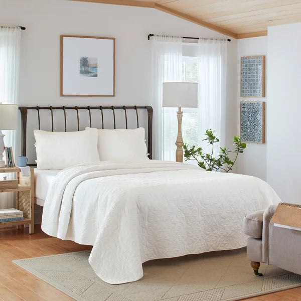 Laura Ashley - Quilt Set