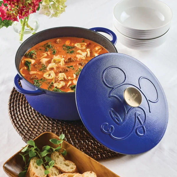 Farberware - Disney Cast Iron Dutch Oven, 4.5 L (4.75 qt.)