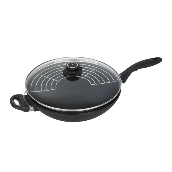 XD Cast Aluminium Wok with Lid and Rack - 31.8 cm (12.5 in.)