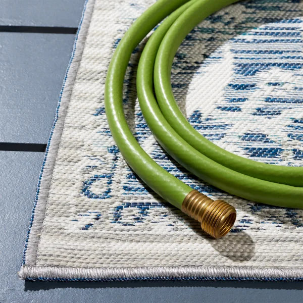 Safavieh Sunrise Collection Azure Indoor/Outdoor Reversible Area Rug