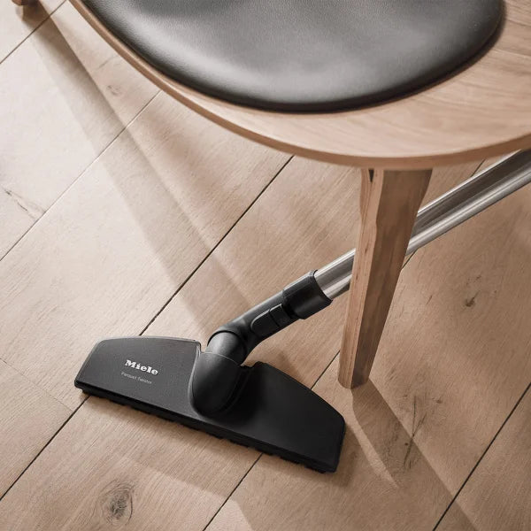 Miele Guard L1 Cat & Dog Plus Canister Vacuum