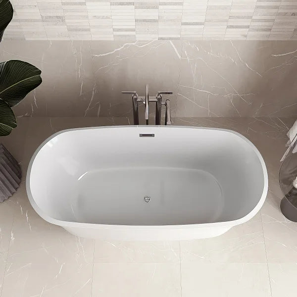 Streamline Freestanding Bathtub With Polished Chrome Drain