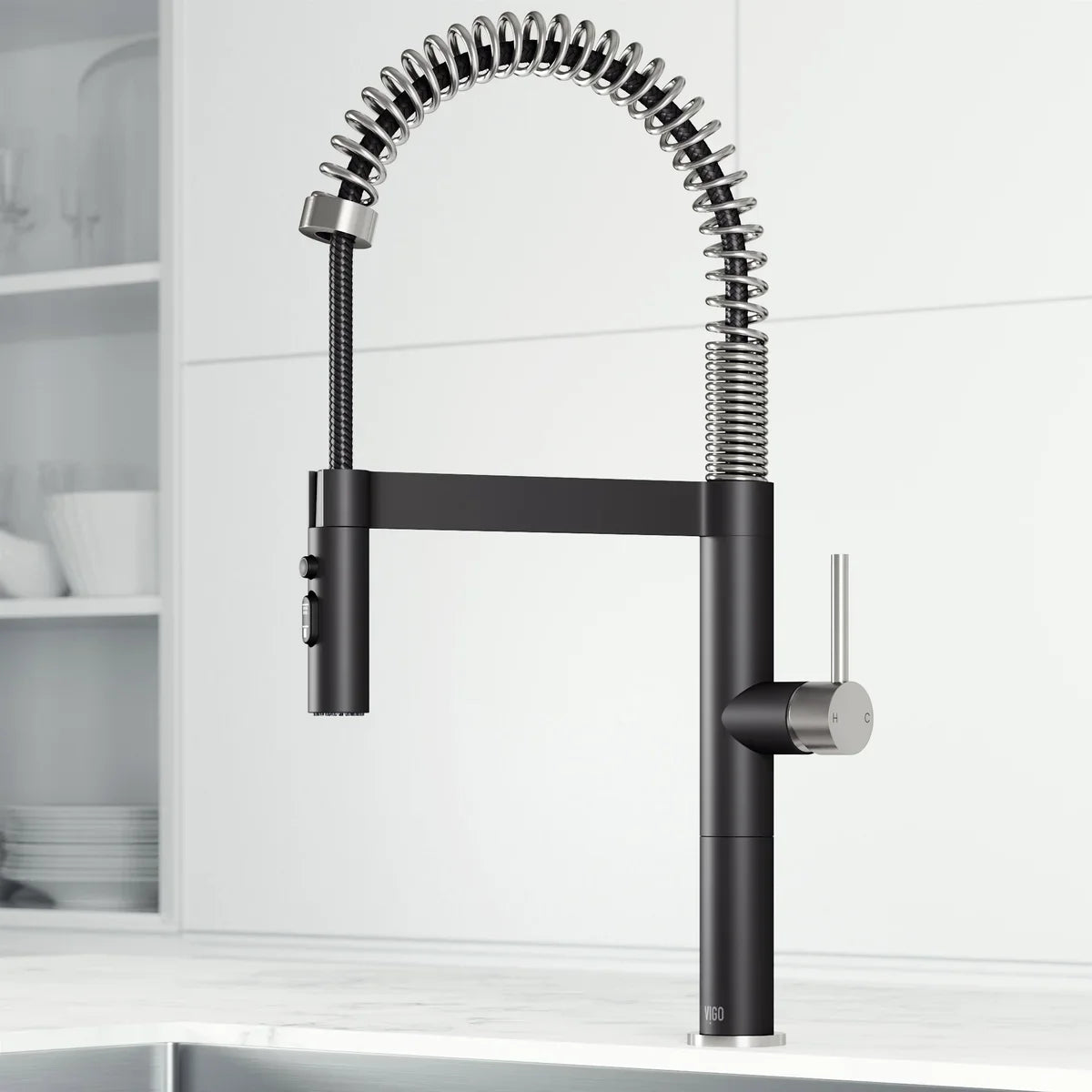 VIGO Edison Pro 20 in. Single handle Pull-Down Kitchen Faucet