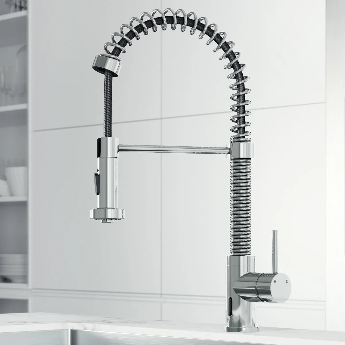 VIGO Edison Pull-down Spray Kitchen Faucet with Touchless Sensor