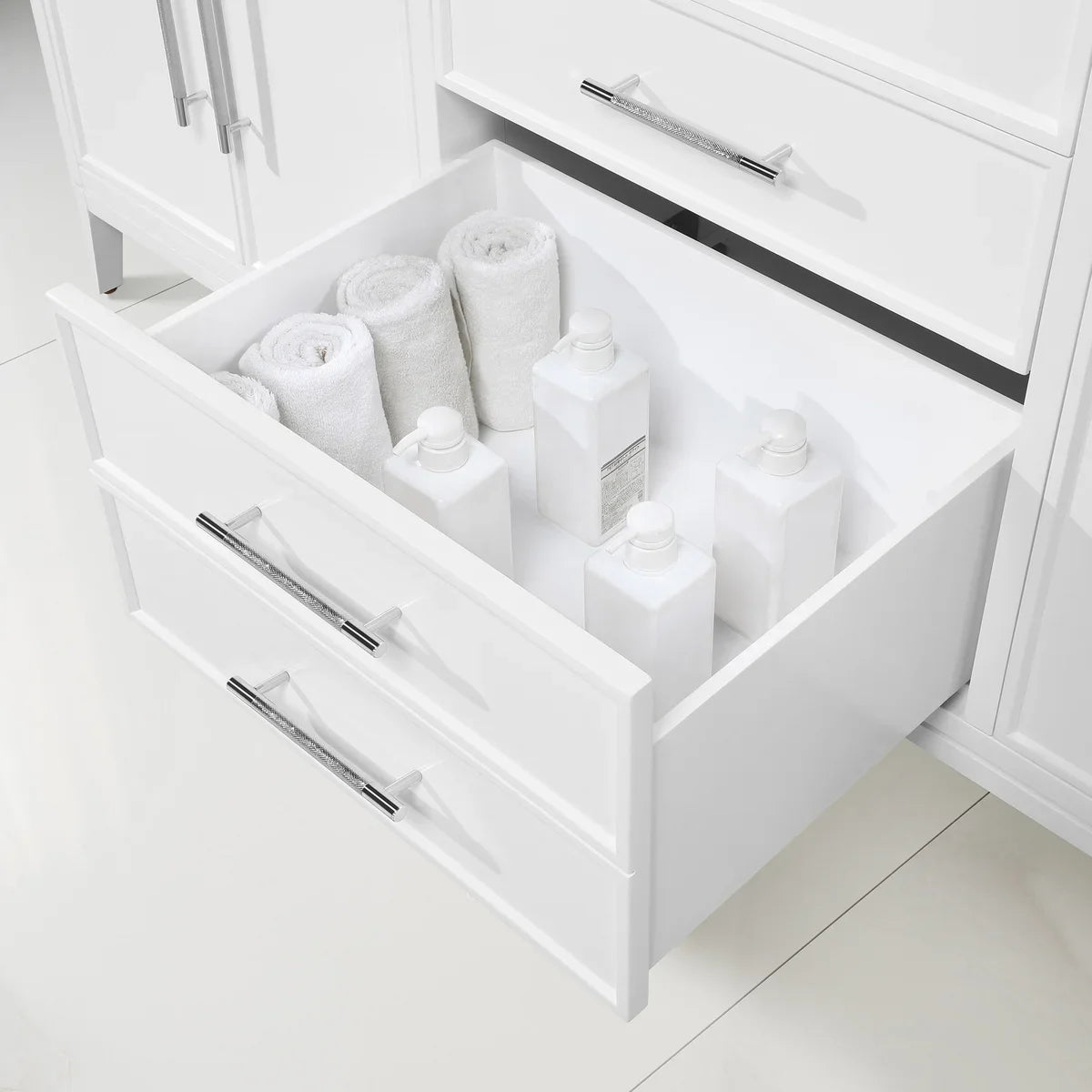 Loxley Rowe Venice Vanity in White with Quartz Top