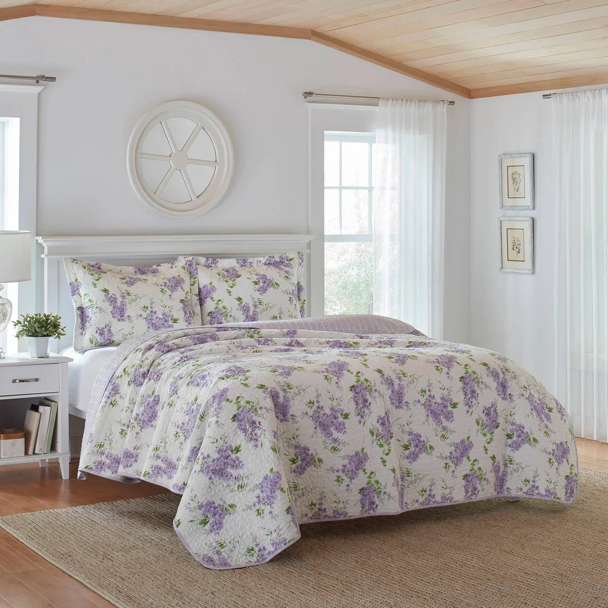Laura Ashley - Quilt Set