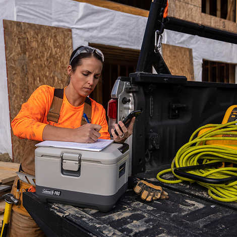 Coleman Pro Hard Cooler, 8.52 L (9 Qt)