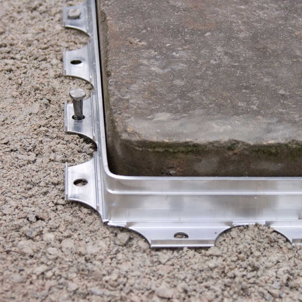 56 m (183.7 ft.) Euroline 'Brick' Aluminum Paver Edging