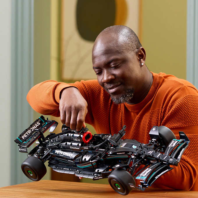 LEGO Technic Mercedes-AMG F1 W14 E Performance Model Car