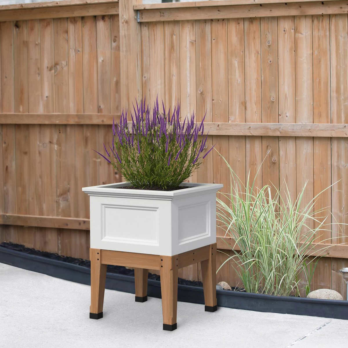 Fairfield 24in Square Elevated Garden Bed