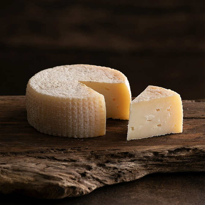 Guffanti Luxury Cheese Selection Box 1.1 kg (2.4 lb)